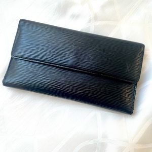 Louis Vuitton Epi International wallet